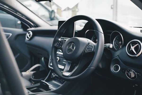 Can You Retrofit a Heated Steering Wheel into a Mercedes-Benz E-Class?