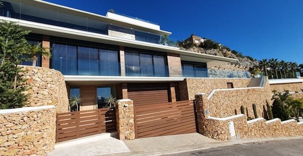 How to Choose Eco-Friendly Materials for Real Estate Developments Without Compromising Quality?